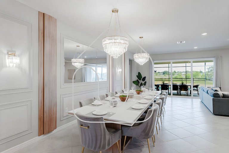 Luxury 8BR Villa with Private Pool near Disney