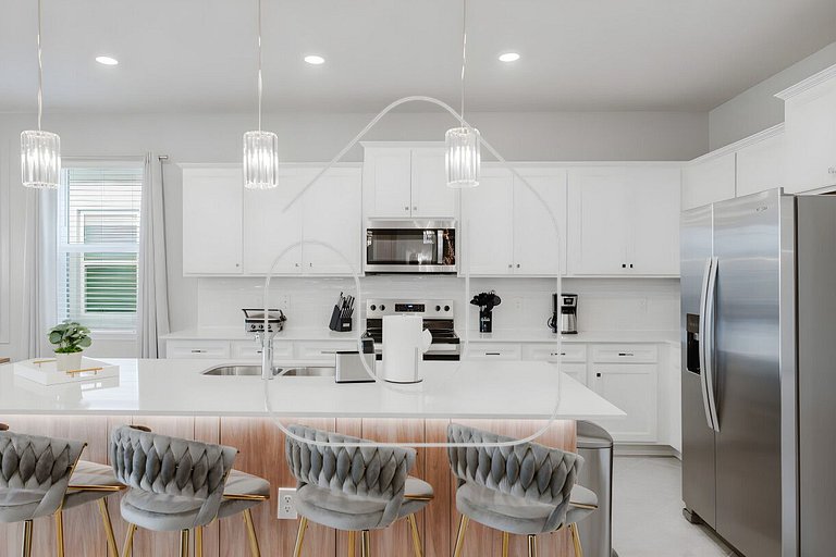 Luxury 8BR Villa with Private Pool near Disney