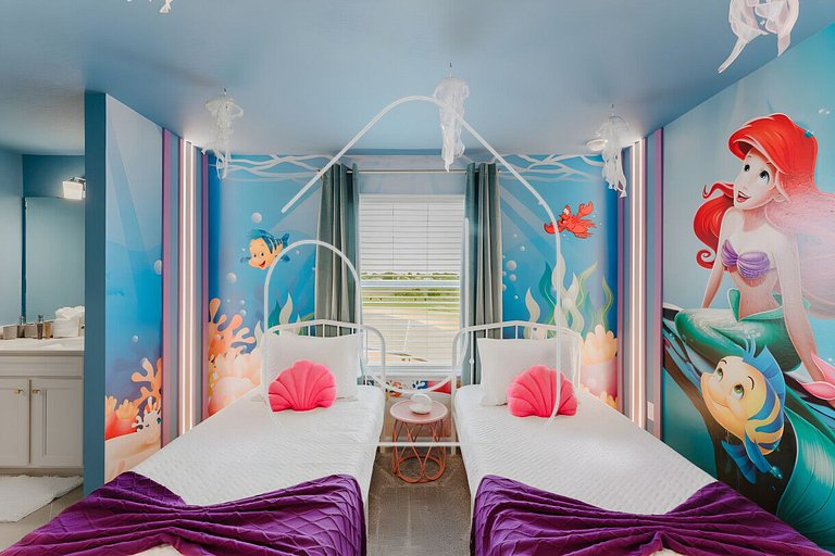 Luxury 8BR Villa with Private Pool near Disney