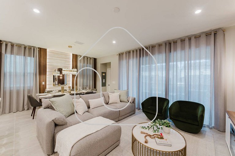 Luxury 6BR Villa near Disney with Pool