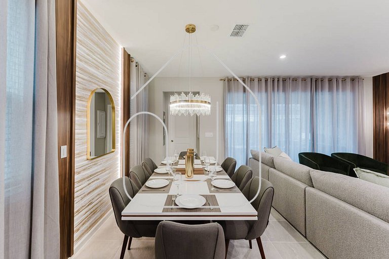 Luxury 6BR Villa near Disney with Pool