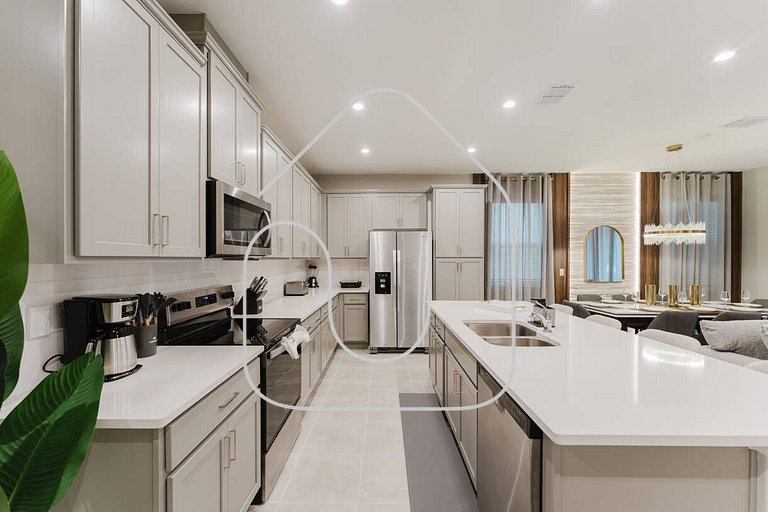 Luxury 6BR Villa near Disney with Pool