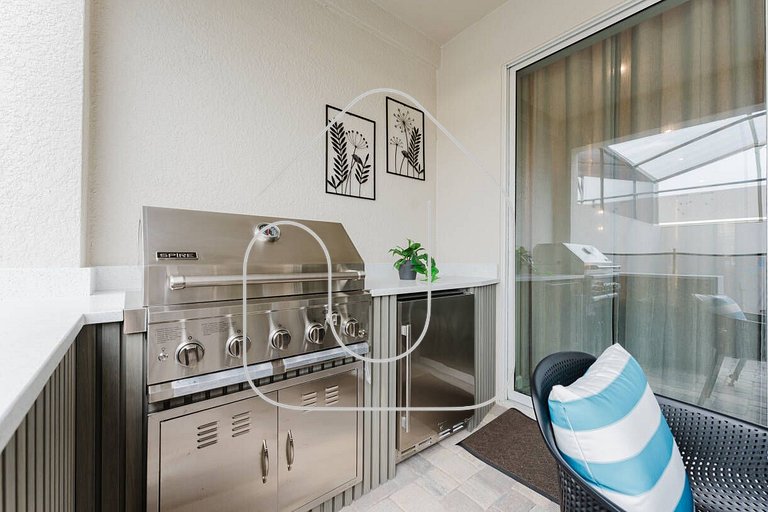 Luxury 6BR Villa near Disney with Pool