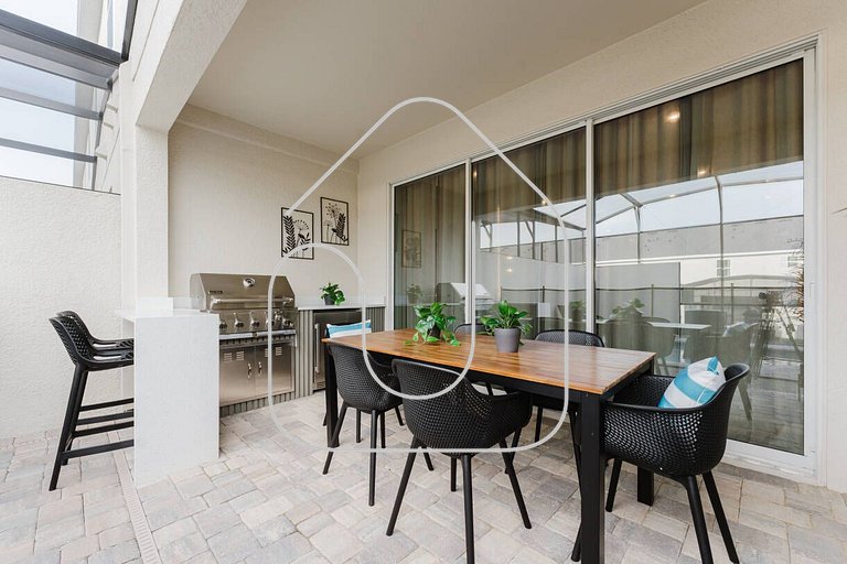 Luxury 6BR Villa near Disney with Pool