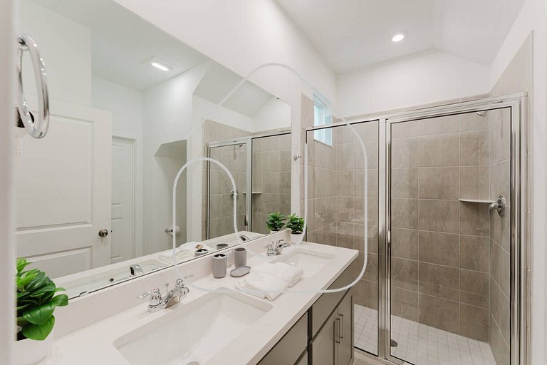 Luxury 6BR Villa near Disney with Pool