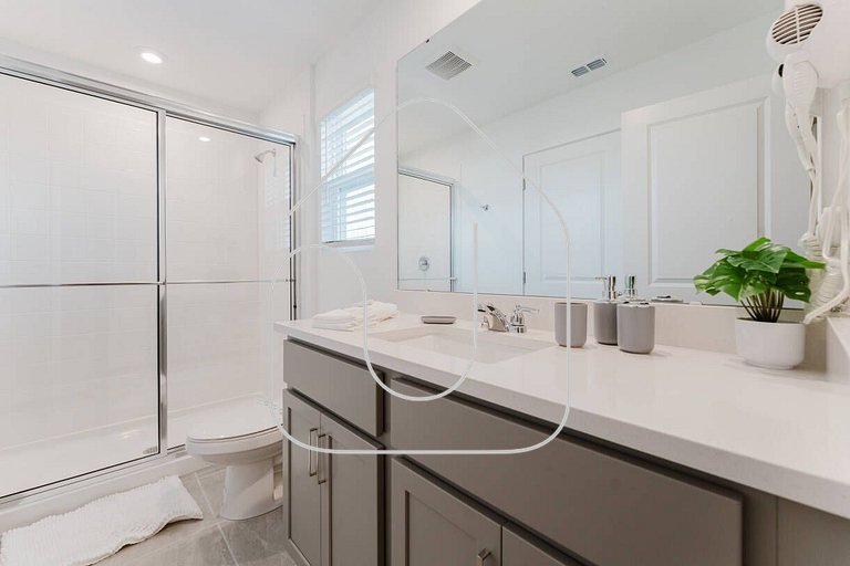 Luxury 6BR Villa near Disney with Pool