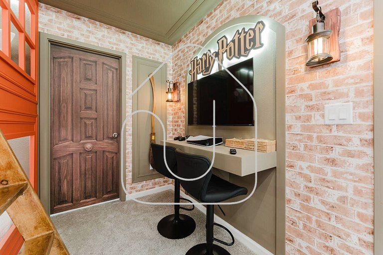 Luxury 6BR Villa near Disney with Pool