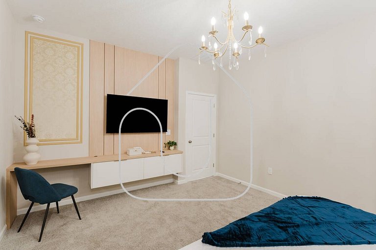 Luxury 6BR Home with Pool | Solara Resort