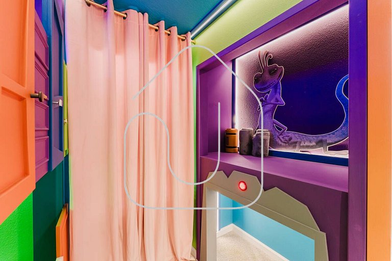 Luxury 6BR Home with Pool | Solara Resort