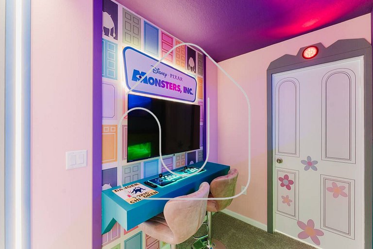 Luxury 6BR Home with Pool | Solara Resort