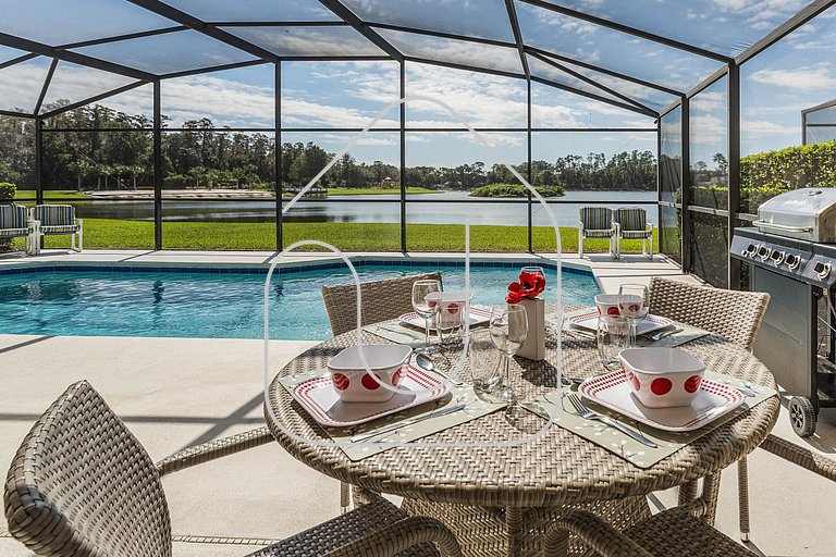Lake View Home w/ Private Pool & 5BR – Near Disney