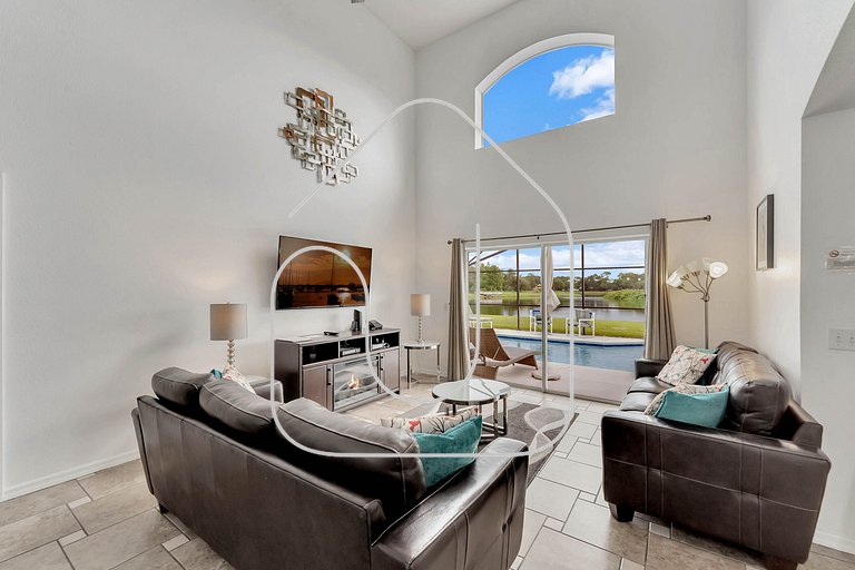 Lake View Home w/ Private Pool & 5BR – Near Disney