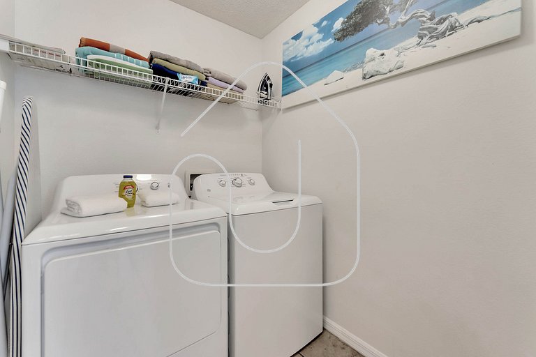 Lake View Home w/ Private Pool & 5BR – Near Disney