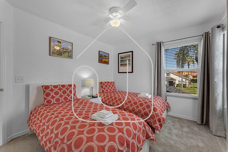 Lake View Home w/ Private Pool & 5BR – Near Disney