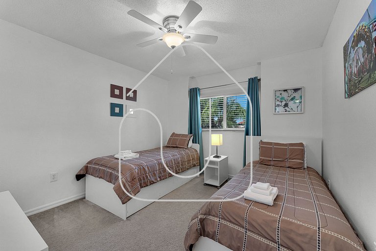 Lake View Home w/ Private Pool & 5BR – Near Disney