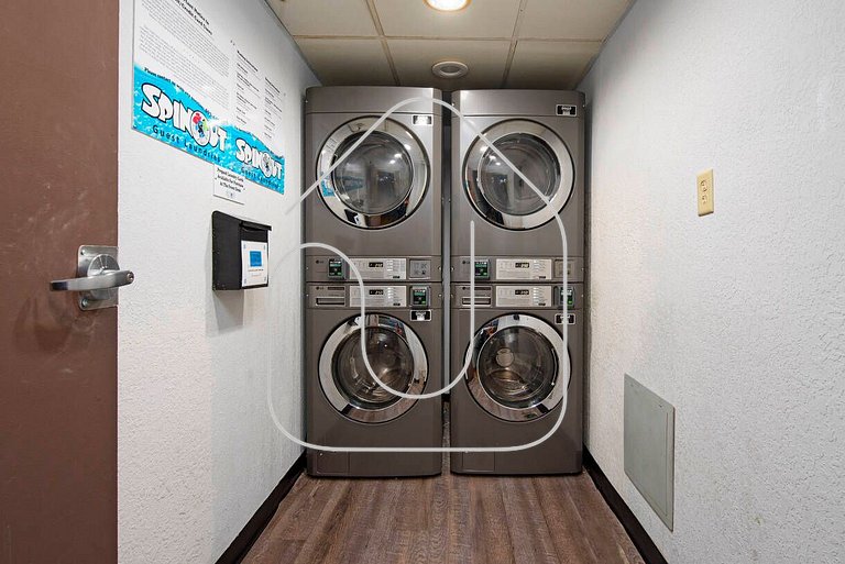 Estúdio The Enclave – Piscinas, academia e vista