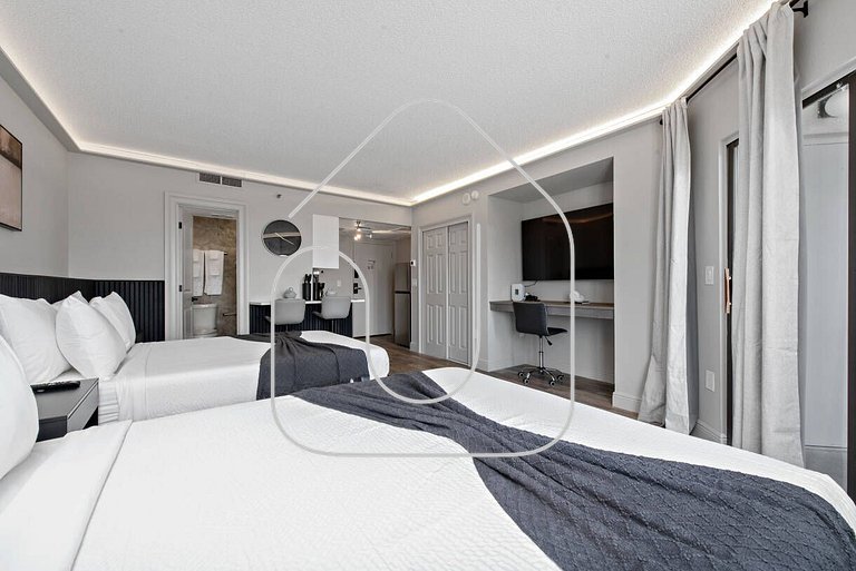 Enclave Studio – Pools, Gym & Great Location