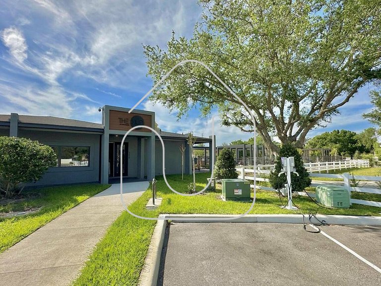 Casa 3 Quartos no The Hub com Piscina e Lazer