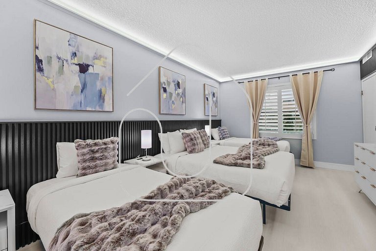 StaySky Orlando, Family Suite w/ Kitchen