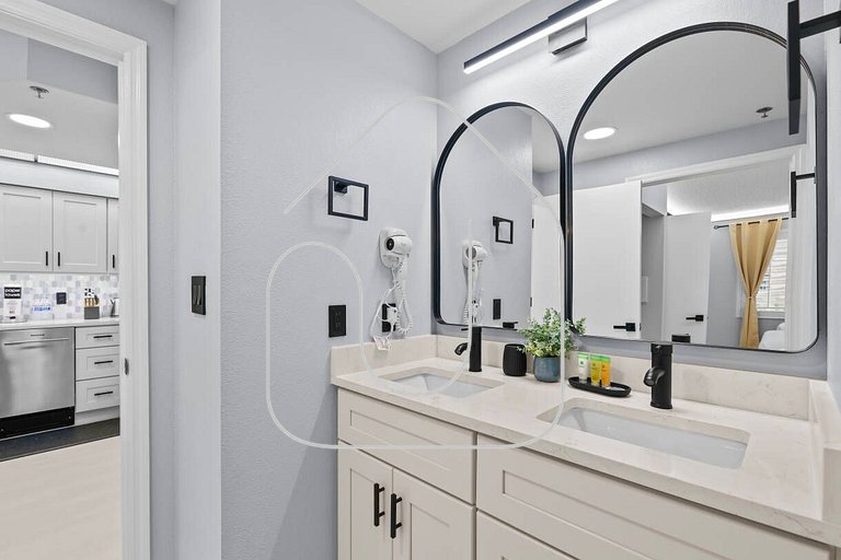 StaySky Orlando, Family Suite w/ Kitchen