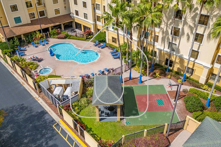 StaySky Orlando, Family Suite w/ Kitchen