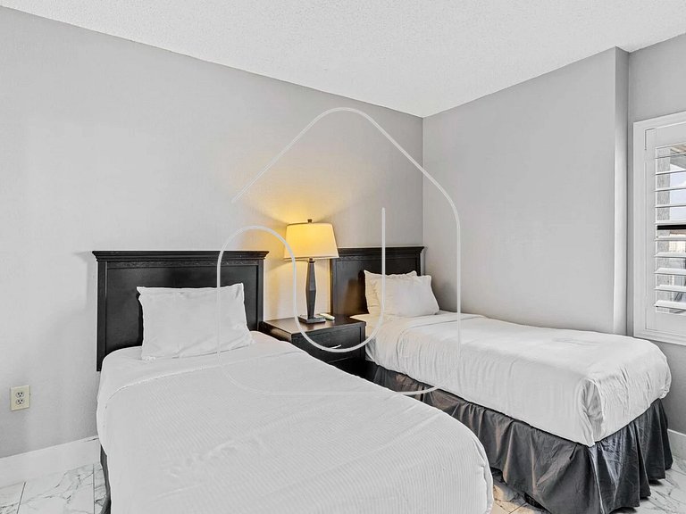 Cozy Retreat at The Enclave Suites