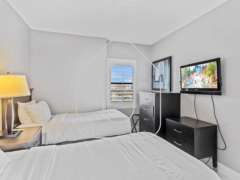 Cozy Retreat at The Enclave Suites