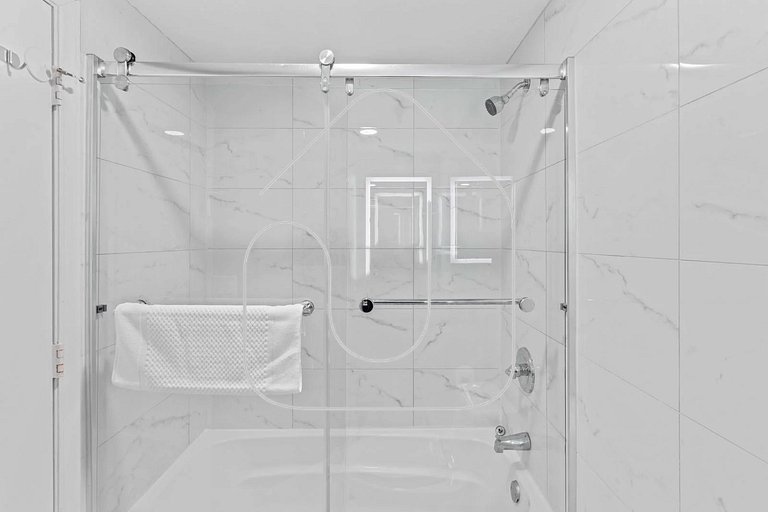 Modern 2BR Retreat at The Enclave