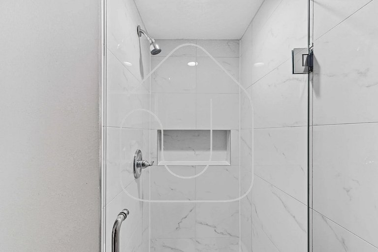 Modern 2BR Retreat at The Enclave