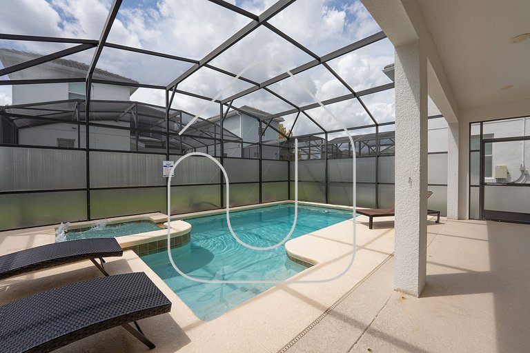 Storey Lake 6BR Villa w/ Private Pool & Spa