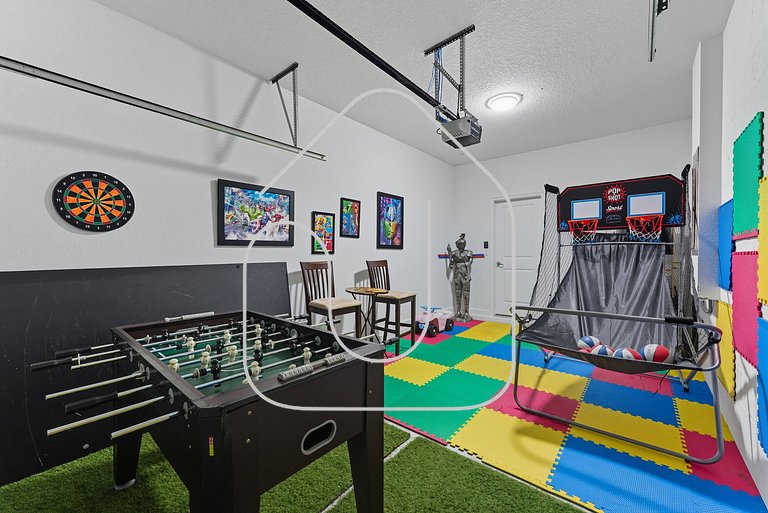 Storey Lake 6BR Villa w/ Private Pool & Spa