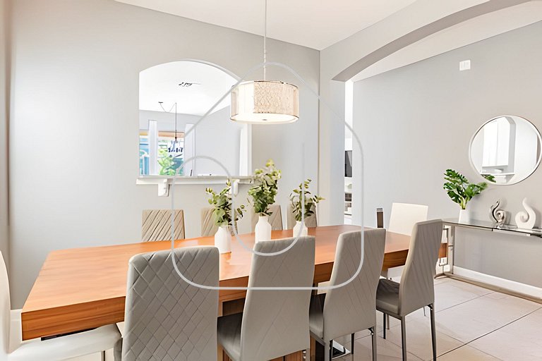 Solterra 6BR, 4 enSuites, Pool & Game Room