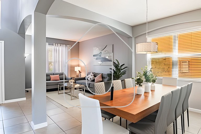 Solterra 6BR, 4 enSuites, Pool & Game Room