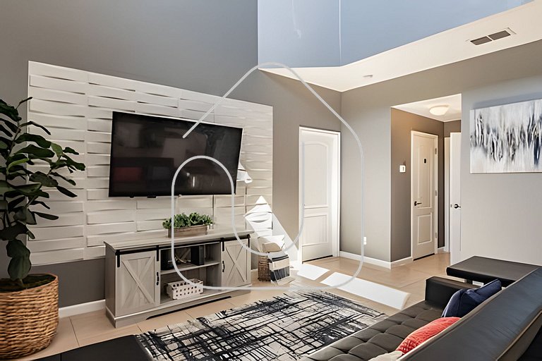 Solterra 6BR, 4 enSuites, Pool & Game Room