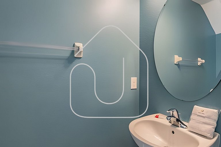 Solterra 6BR, 4 enSuites, Pool & Game Room