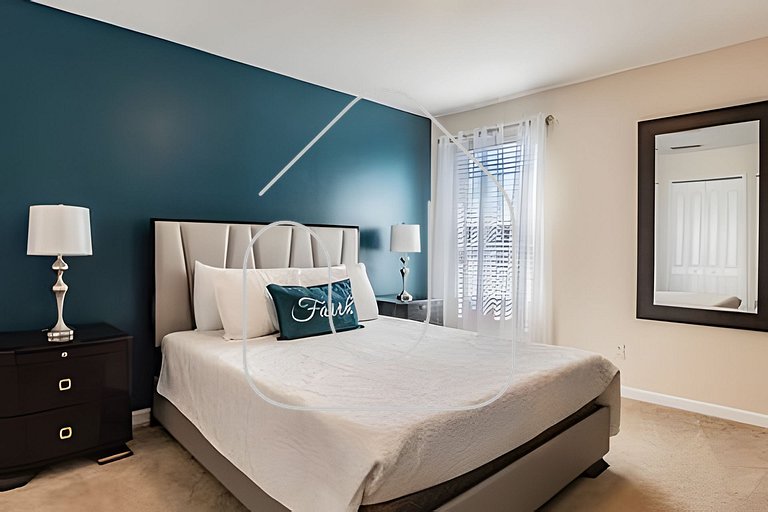 Solterra 6BR, 4 enSuites, Pool & Game Room