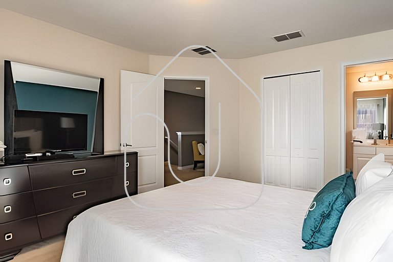 Solterra 6BR, 4 enSuites, Pool & Game Room