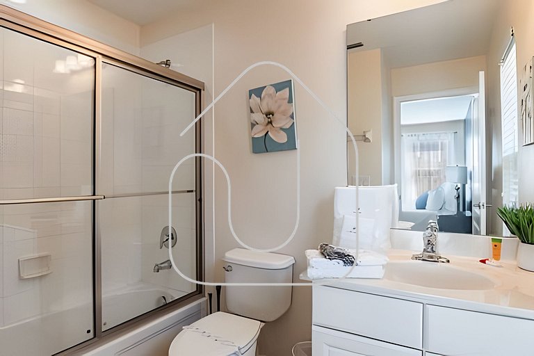 Solterra 6BR, 4 enSuites, Pool & Game Room