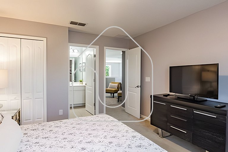 Solterra 6BR, 4 enSuites, Pool & Game Room