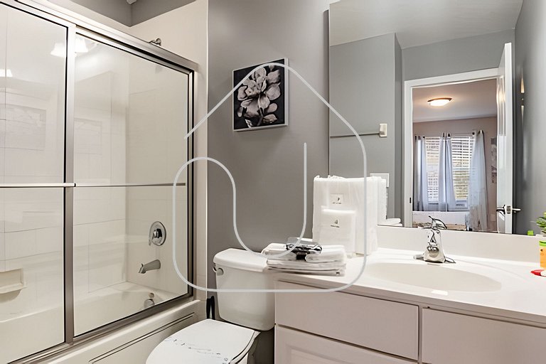 Solterra 6BR, 4 enSuites, Pool & Game Room