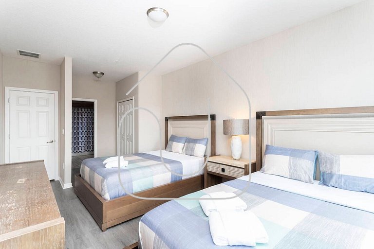 Family Home w/ Pool 9BR Near Disney