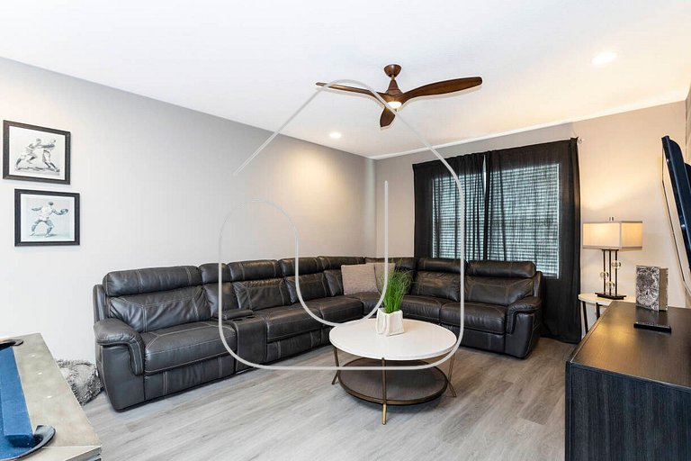 Casa Familiar c/ Piscina 9 Quartos Perto Disney