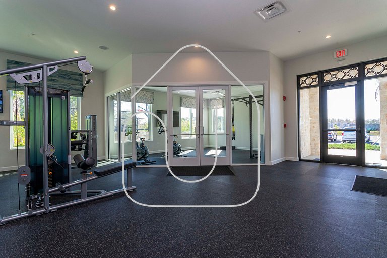 Modern 4BR Home w/ Private Pool - Storey Lake