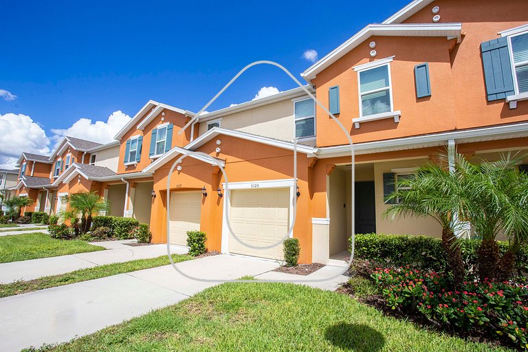 Compass Bay – Family Comfort & Resort Amenities