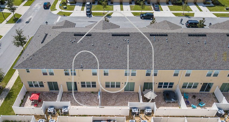 Compass Bay – Family Comfort & Resort Amenities