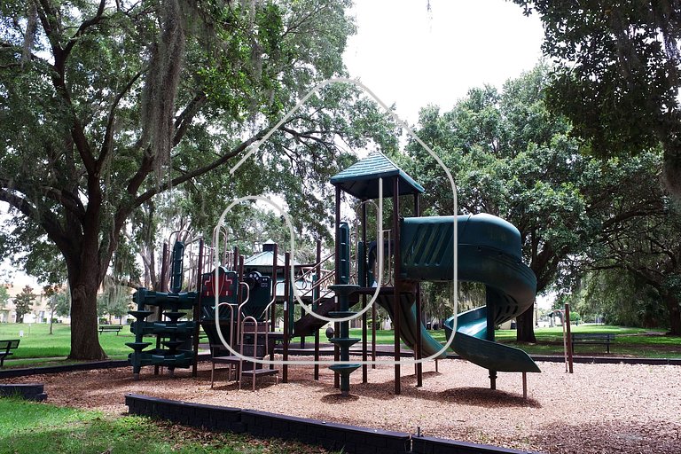 Compass Bay – Family Comfort & Resort Amenities