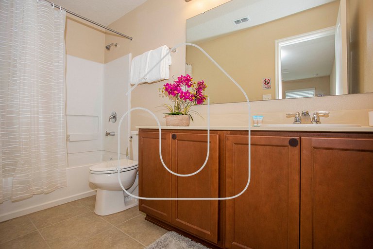 Compass Bay – Family Comfort & Resort Amenities