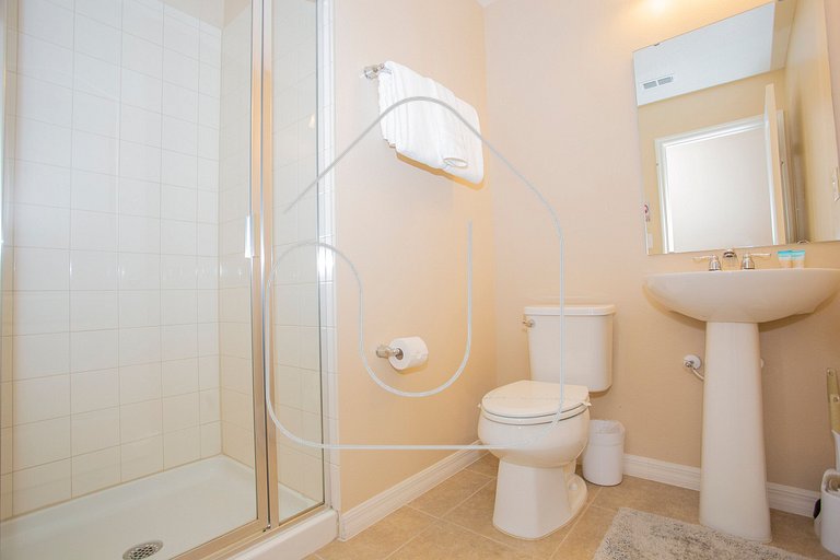 Compass Bay – Family Comfort & Resort Amenities