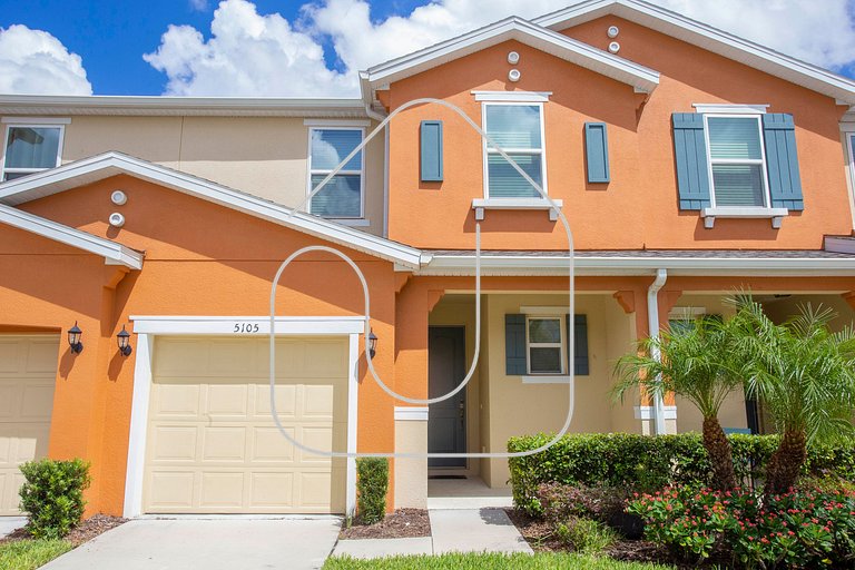 Compass Bay – Family Comfort & Resort Amenities