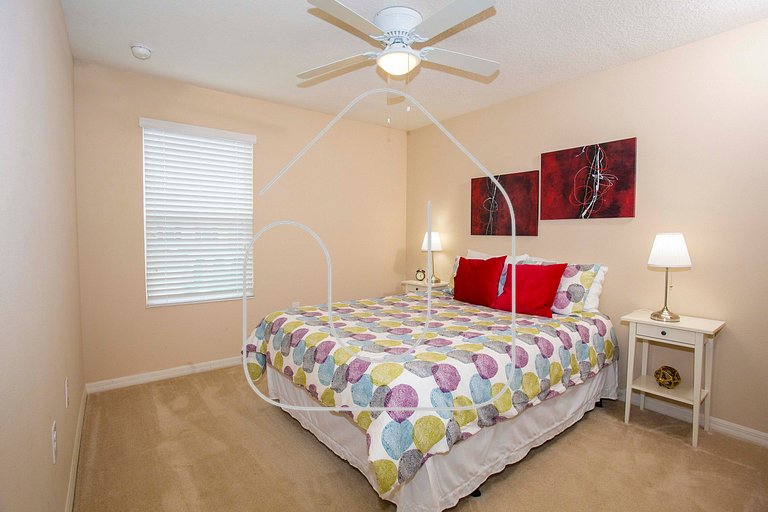 Compass Bay – Family Comfort & Resort Amenities